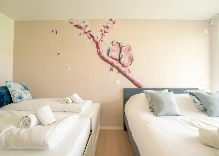 Whispering Waves With Parking & Terrace By Interhome Апартаменты