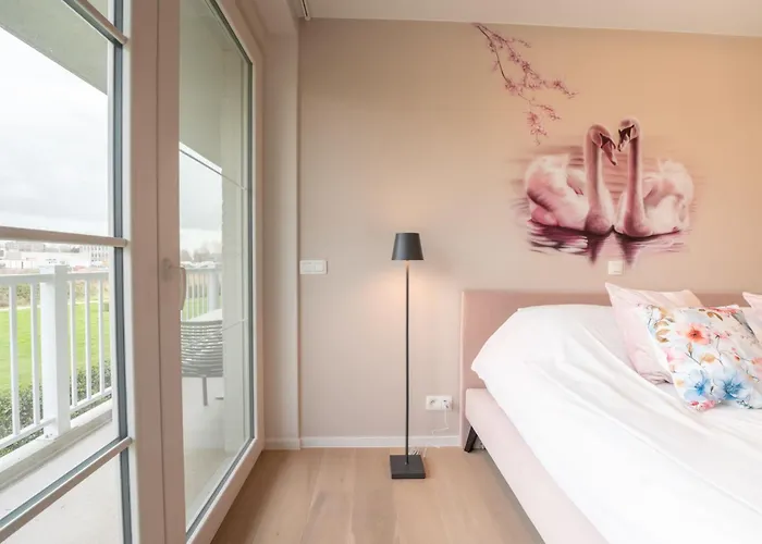 Апартаменты Whispering Waves With Parking & Terrace By Interhome Бланкенберге