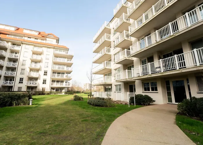 Whispering Waves With Parking & Terrace By Interhome Апартаменты *